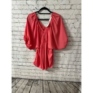 LOVELY J WOMENS TOP SIZE SMALL. NWT